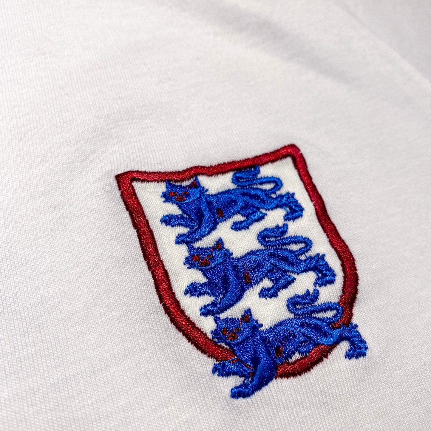 ENGLAND 3 CATS RINGER TEE